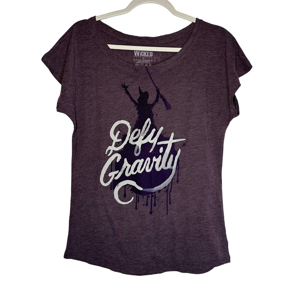 Wicked Musical‎ Defy Gravity Graphic Tee Shirt Purple Womens Small Elphaba